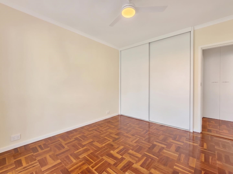 To Let 1 Bedroom Property for Rent in Sea Point Western Cape